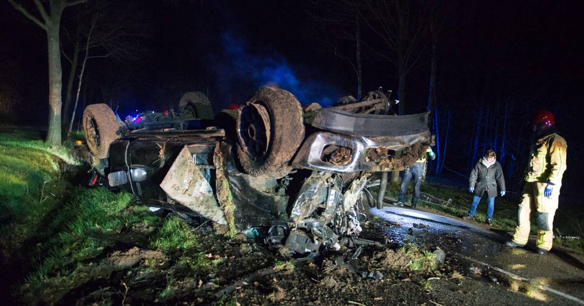 Zes gewonden bij eenzijdig ongeval in De Mortel, bestuurder is aangehouden.
