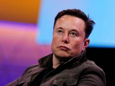 Tesla moet functie uitschakelen die bestuurders buiten de auto scheetgeluiden laat afspelen