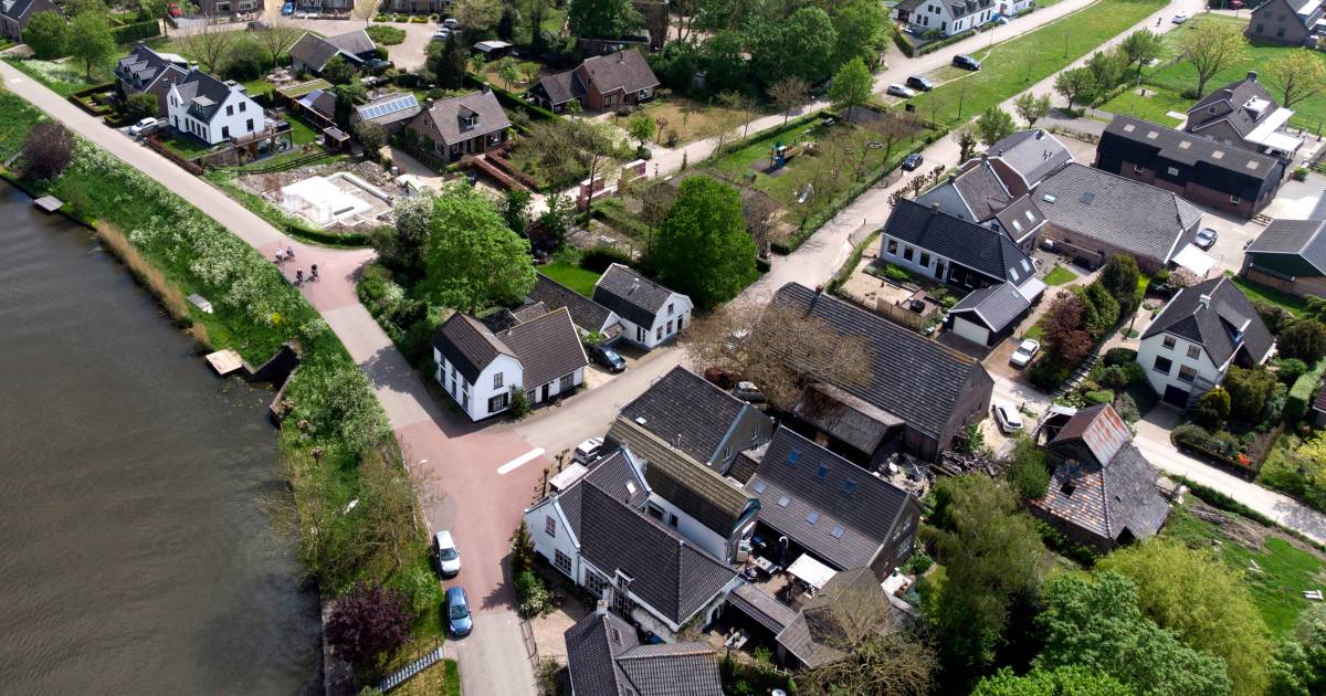 Groeten uit Gellicum dat gebruikt werd als decor voor de tv-serie ‘Dokter Tinus’