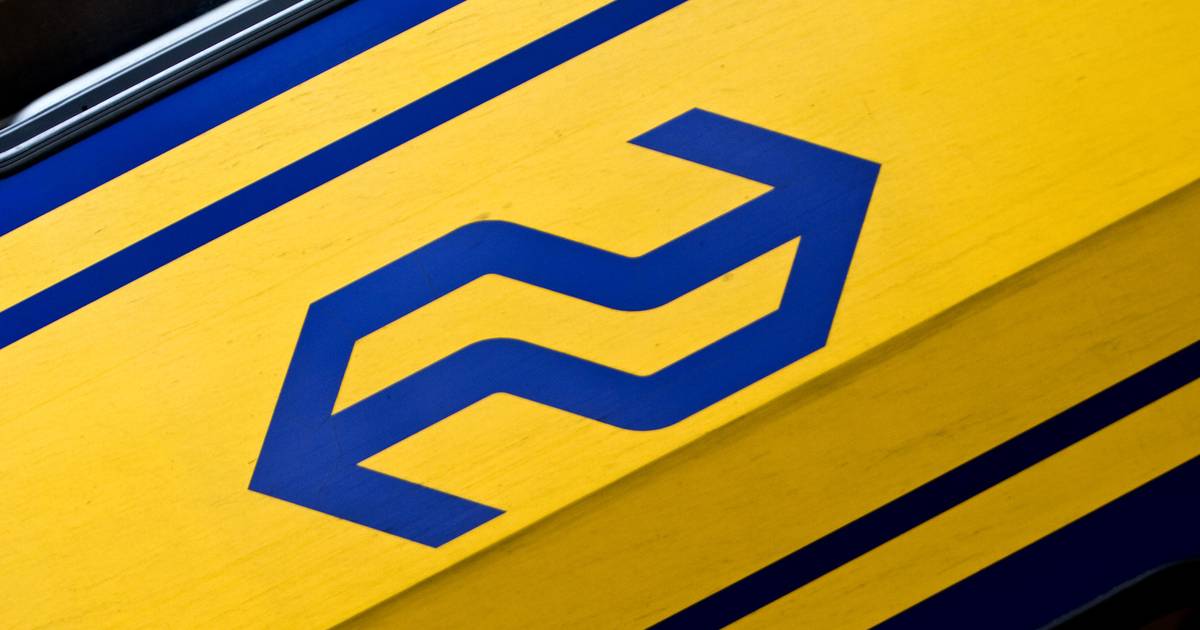 Geen treinen tussen Arnhem, Nijmegen en Utrecht door blikseminslag Economie AD.nl