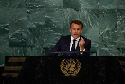Macron noemt Russische invasie Oekraïne 