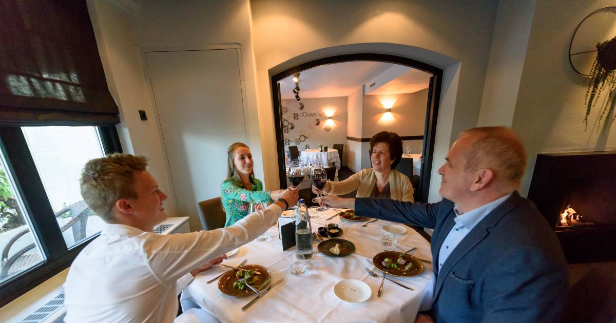 In d'Ouwe Tramhalte in Duizel serveren ze schilderijtjes