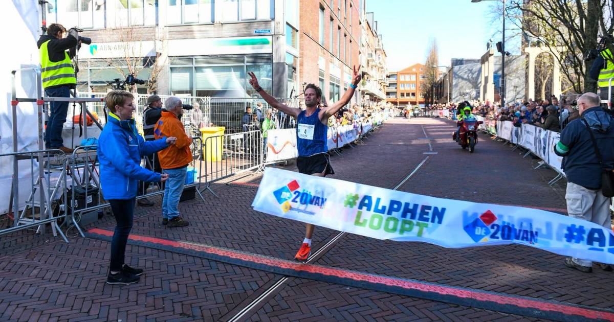 Duizenden lopen de 20 van Alphen De 20 van Alphen AD.nl