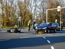Verkeerslicht staat al 33 seconden op rood en toch rijdt drukke ondernemer in Zwolle door: gevolgen groot voor motorrijder
