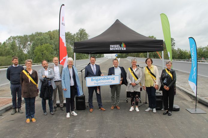 De nieuwe brug in Ingelmunster heet voortaan de Brigandsbrug.