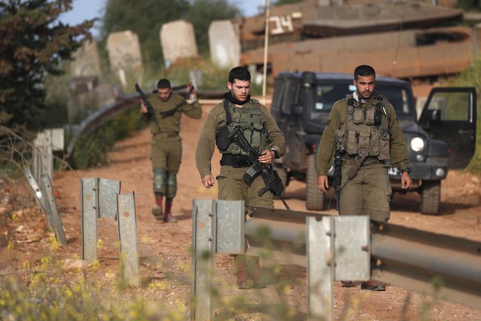 Israëlische soldaten nabij de grens tussen Israël en Lebanon.