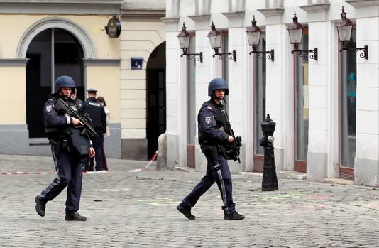 Zwaarbewapende agenten in Wenen