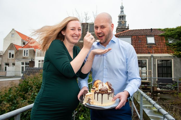 De hoogzwangere Lilian Dompeling (31) zou vrijdag om 15 uur het ja-woord geven aan haar vriend Bob Vink (37), maar de ceremonie werd afgeblazen omdat het Huis van de Stad in Gouda om 14 uur vanwege storm Eunice dichtging.