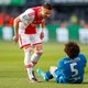 Wangedrag? Niet volgens de trainers van Ajax en PSV. ‘Een paar opstootjes, dat hoort er wel bij’