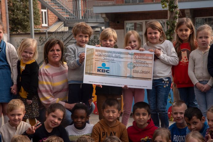 De kinderen van de basisschool in Overbeke schenken de opbrengst van hun sobere maaltijd aan Oekraïne.