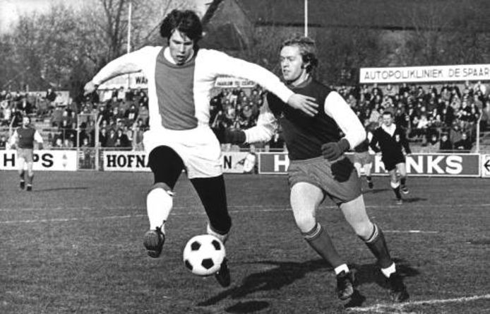 Speciale wedstrijd op De Toekomst ere van Dick Dijk | Nederlands voetbal | AD.nl
