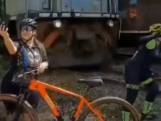 Groep fietsers wil selfie nemen met aanrijdende trein, maar ze worden aangereden