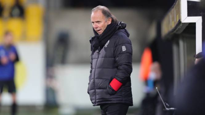 Coach Urbain Spaenhoven wil komende maanden nog progressie zien bij Lokeren-Temse: “We moeten een tempo hoger kunnen voetballen”