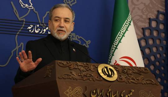 Deadline van ultimatum Trump nadert, Iran: ‘Straat van Hormuz is niet afgesloten’ • Israëlisch leger meldt grootschalige aanvallen op Teheran