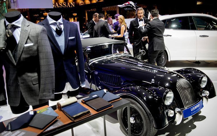 Bezoekers van de vijftiende editie van Masters of LXRY, een beurs die draait om luxe, in de RAI in Amsterdam Beeld ANP