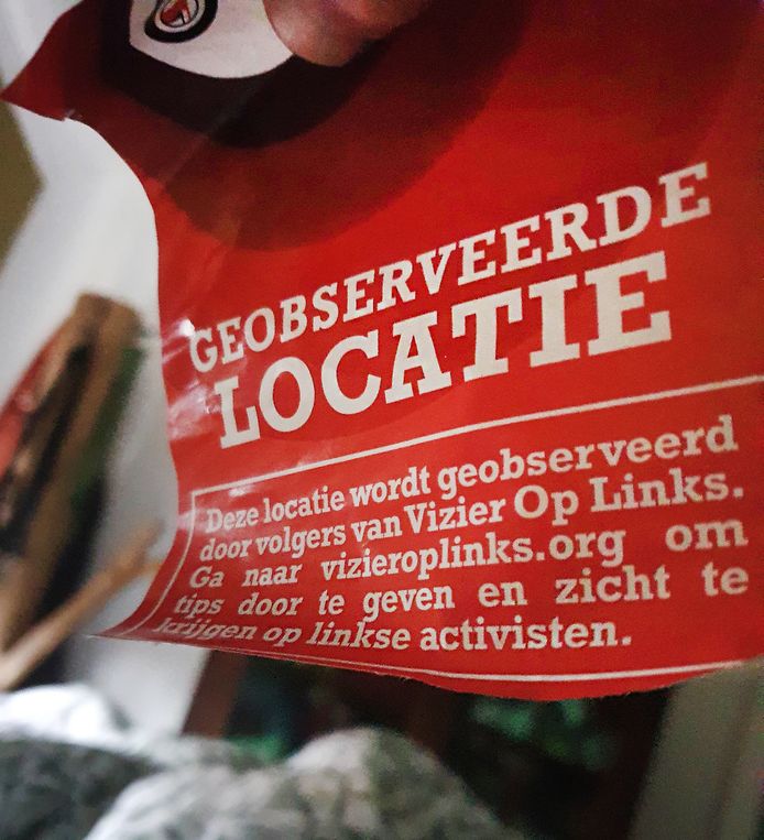 Weer Een Stap Verder In Gepolariseerd Nederland Stickers Op De Deur Van Linkse Activisten Binnenland Ad Nl