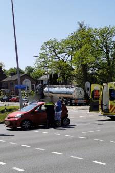 Bestelbus rijdt in op voorganger in Wageningen, één gewonde