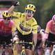 Vos etaleert haar gele trui in massasprint, Kopecky strandt op derde plaats