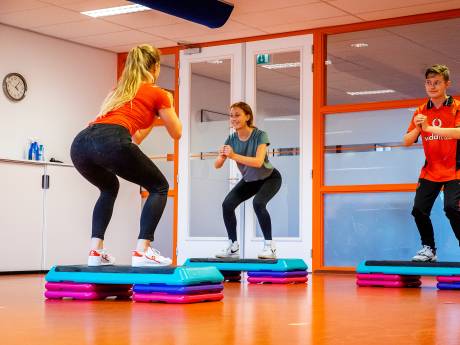 Ian en Josefien (15) kwamen hun corona-depressie te boven door te sporten: ‘Ik kom steeds vrolijker thuis’