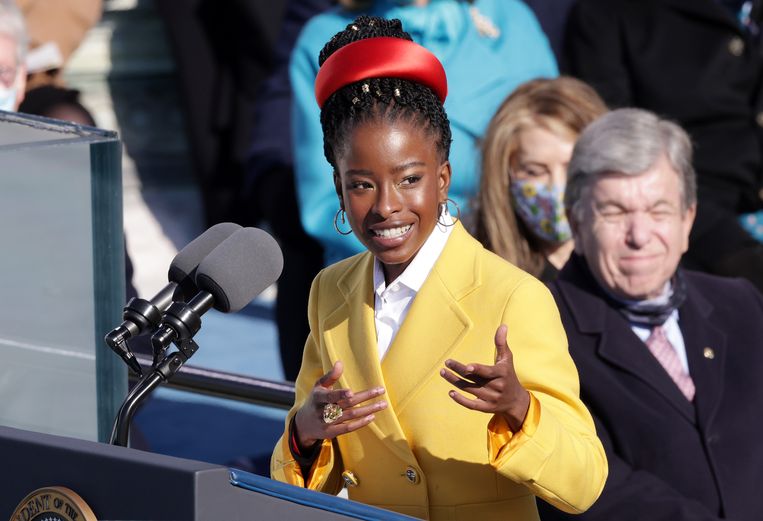 'Amanda Gorman is piepjong, bloedmooi en welbespraakt. Maar als ze niet zwart was, had men haar nooit gevraagd haar spoken word te laten horen' Beeld Getty Images