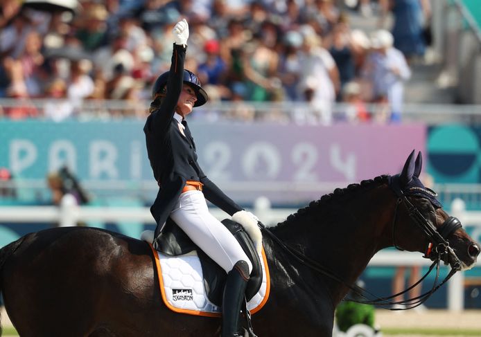 Dinja van Liere uit Uden komt vandaag voor de derde keer aan de start met haar paard Hermes.