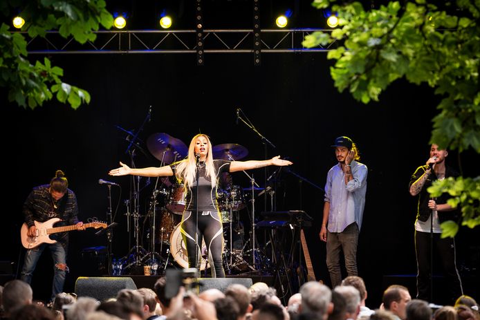 Glennis Grace op het podium van Muze Misse in 2019. Die editie is nog altijd de laatste van het Osse festival. Vanwege de coronaregels kan het ook dit jaar niet doorgaan.