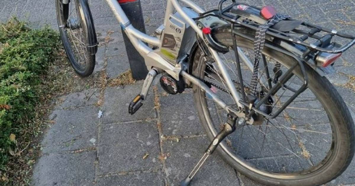 Fietser raakt gewond bij aanrijding met crossmotor in Schijndel, bestuurder rijdt door.