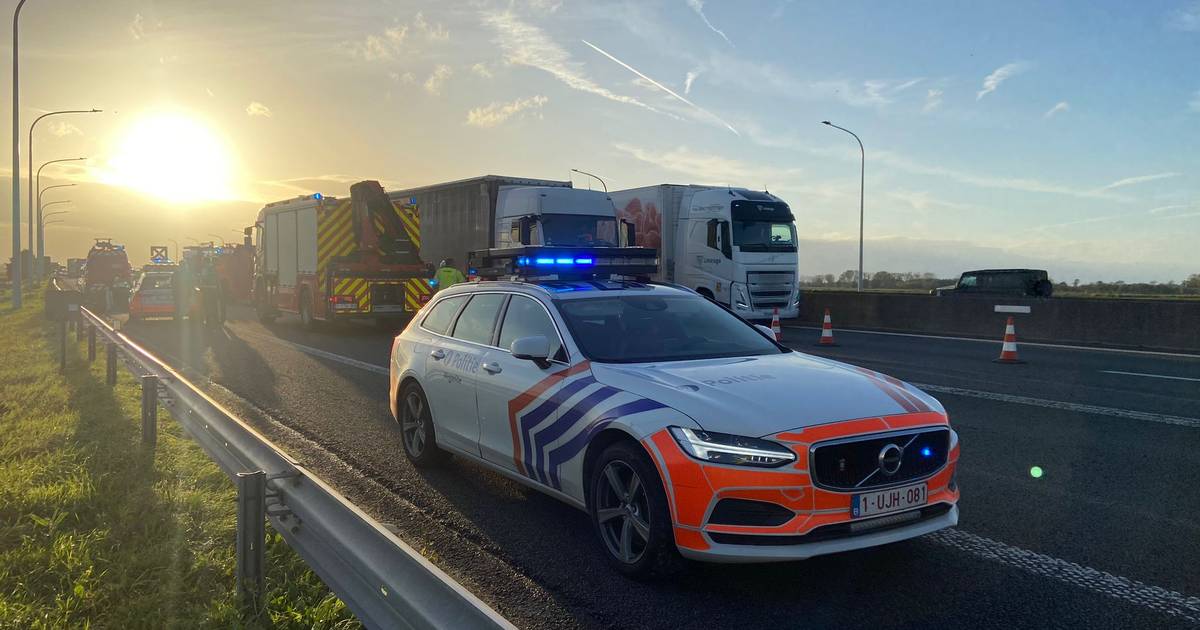 Nederlandse vader overleden bij ernstig ongeval op Belgische snelweg, twee zoontjes zwaargewond.