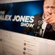 Het bannen van Alex Jones is een hypocriete actie van sociale media