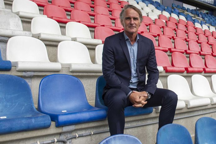 Jan Olde Riekerink is de nieuwe trainer bij sc Heerenveen.