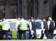 Terreurincident in Londen: wagen rijdt in op Brits parlement, bestuurder gearresteerd
