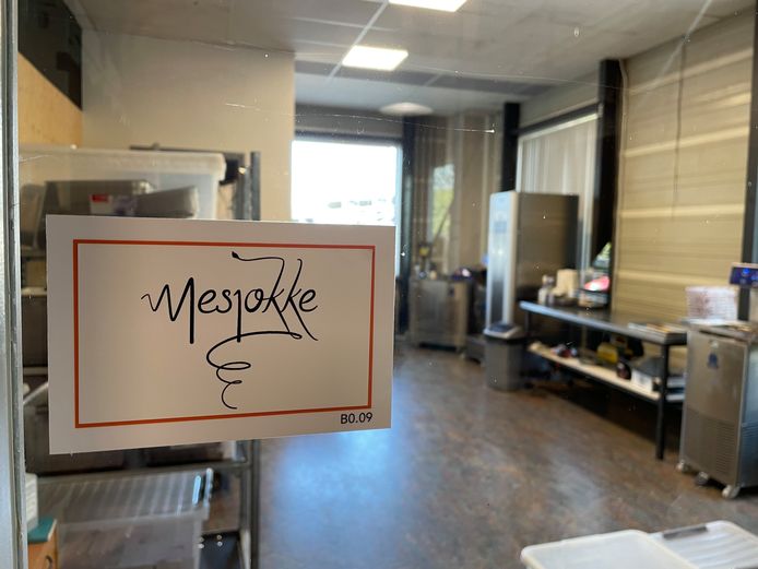 De plek aan de Proostwetering in Utrecht waar de chocolade van Mesjokke gemaakt wordt.