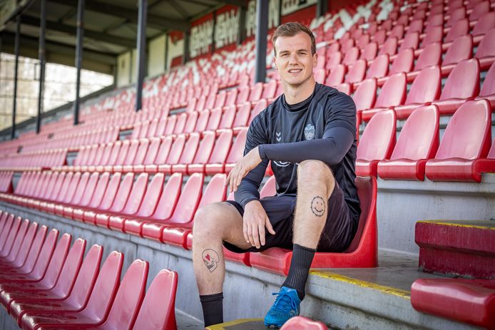 Peet Bijen is weer fit en hij is veranderd. Zijn lichaam zit tegenwoordig vol tatoeages.