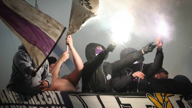 Deux supporters d'Anderlecht condamnés pour avoir tagué le stade Jan Breydel