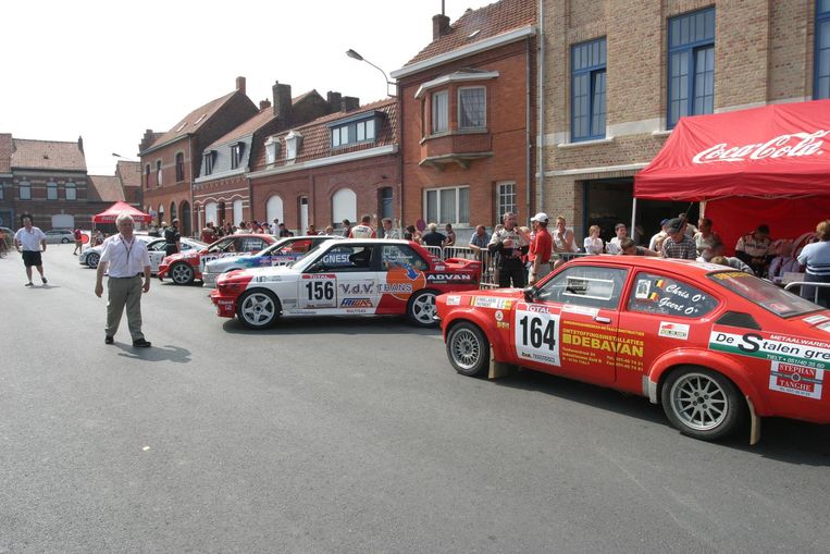 Nieuwe historische rally rijdt over 'geheim parcours ...