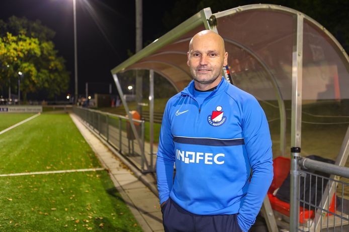 Mark Klippel, trainer van Roosendaal.