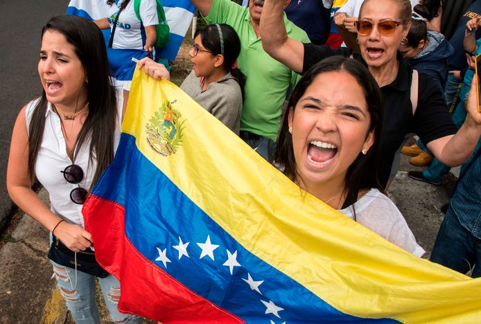 Inwoners van Venezuela protesteren al langer tegen het bewind van Maduro.