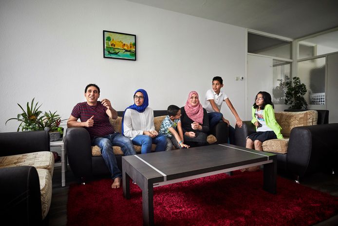 De familie Al Rouyami spreekt in huis altijd Nederlands. De kinderen zouden zich in Irak niet verstaanbaar kunnen maken.