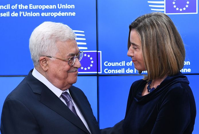 Palestijns president Pahmoud Abbas en Federica Mogherini, Federica Mogherini, de hoge vertegenwoordiger van het Europees buitenlandbeleid.