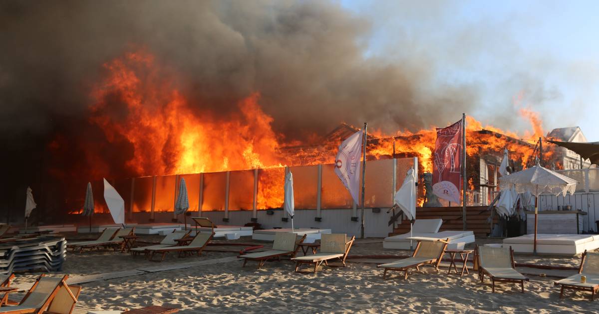 ramp Confronteren Tram Strandtent volledig uitgebrand in Rockanje: 'We zijn er kapot van' |  Instagram | AD.nl