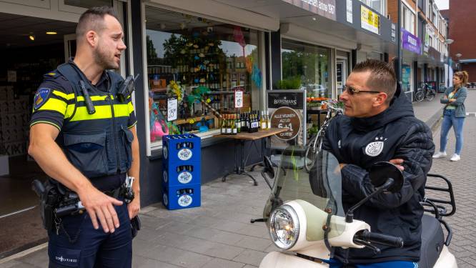 Agent Luuc Bovens wil iets voor wijkbewoners betekenen; ‘Zorgen dat iemand de juiste hulp krijgt’