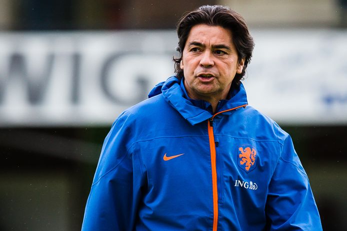 Voormalig Oranje-speler Sonny Silooy is ook van de partij in Almelo.