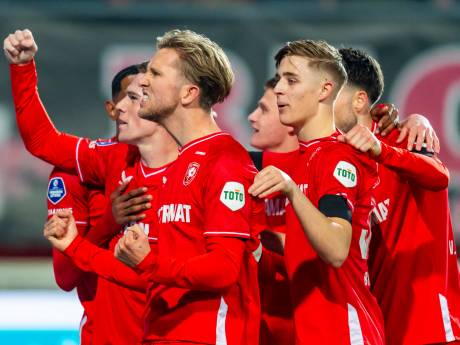 ‘FC Twente volgend seizoen met één ster op de borst? Dat zou heel potsierlijk zijn’