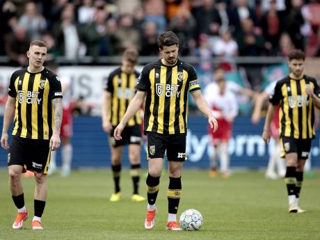 Vitesse laat de kansen liggen; Utrecht profiteert en houdt zicht op Europees ticket
