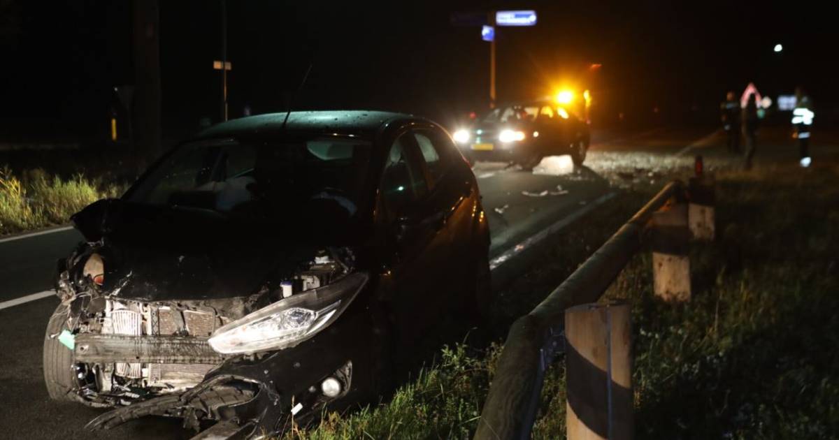 Autos zwaar beschadigd na ongeluk op N618 in Sint-Oedenrode.