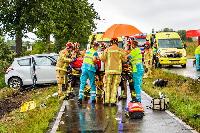 Drie Gewonden Bij Ernstig Ongeluk In Helmond Een Persoon In Kritieke Toestand Helmond Ed Nl