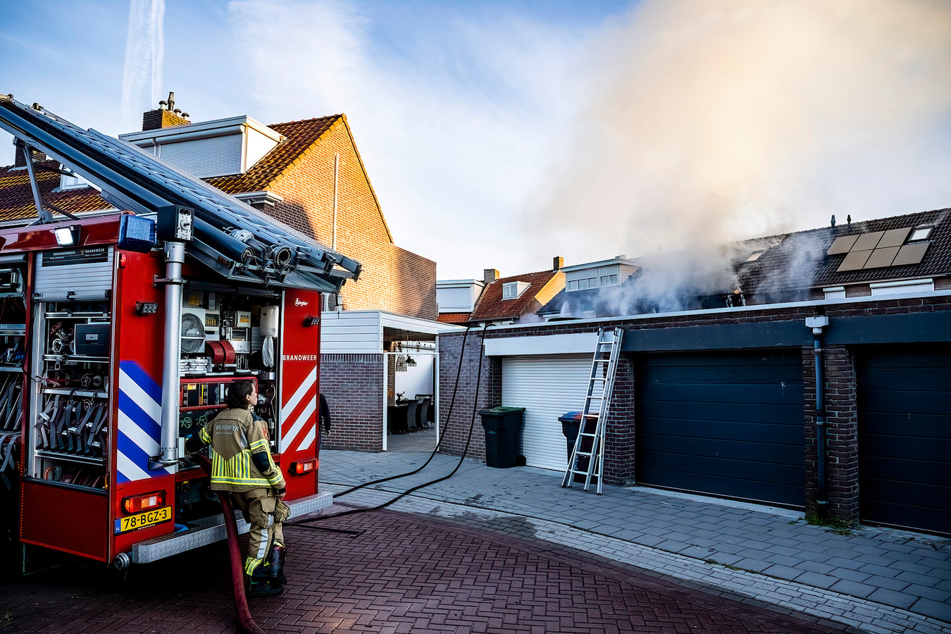De brand in de Brasemstraat in Tilburg was om 08.00 uur uit volgens de officier van dienst van de brandweer.