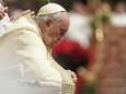 Le pape François salue le "bien-aimé" Benoît XVI au lendemain de sa mort