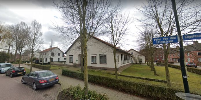 De voormalige landbouwschool aan de Pater van den Elsenstraat in Gemert.