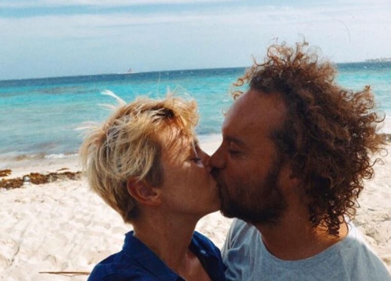 Met haar kersverse echtgenoot Frederik: 'Wat vreemdgaan betreft: eigenlijk kun je alleen proberen om een zo goed mogelijk lief te zijn voor elkaar, de rest heb je niet in de hand.'

 Beeld Instagram / @brittvanmarsenille